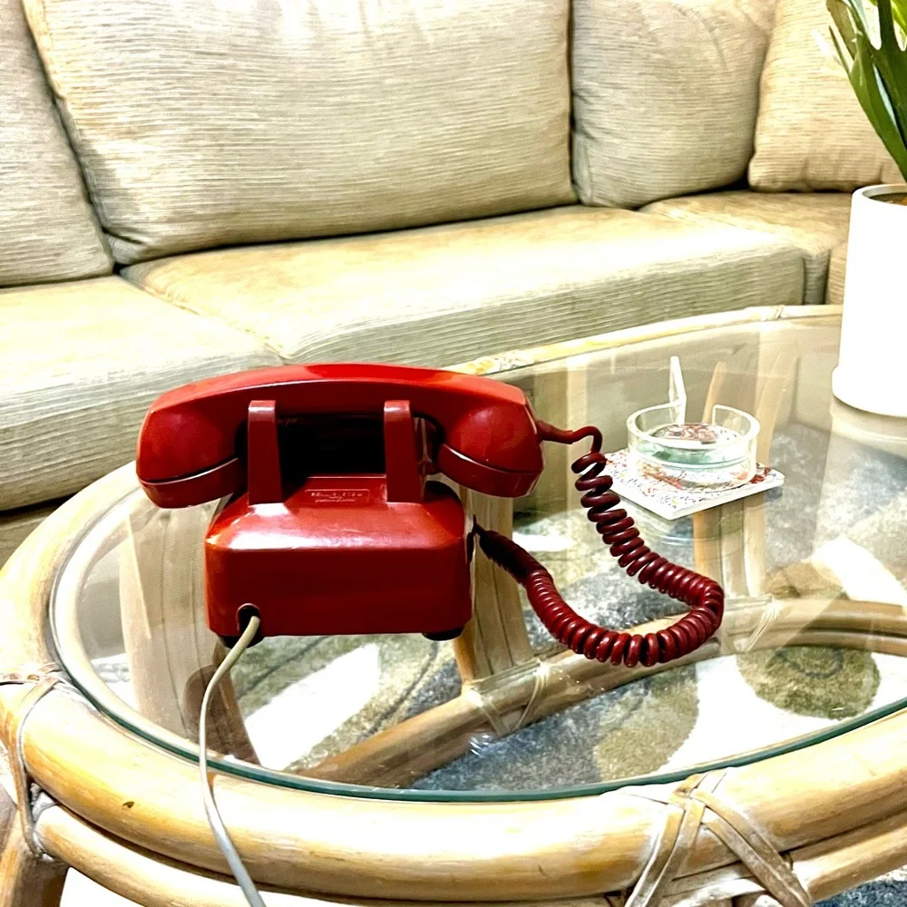 VTG Western Bell 500,Clear Rotary-Dial Telephone, Red Finish,Retrofitted Cord - Picture 6 of 11